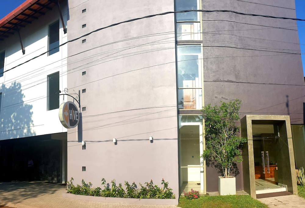 Hive 68 - Hotel And Resorts Negombo 29/59
