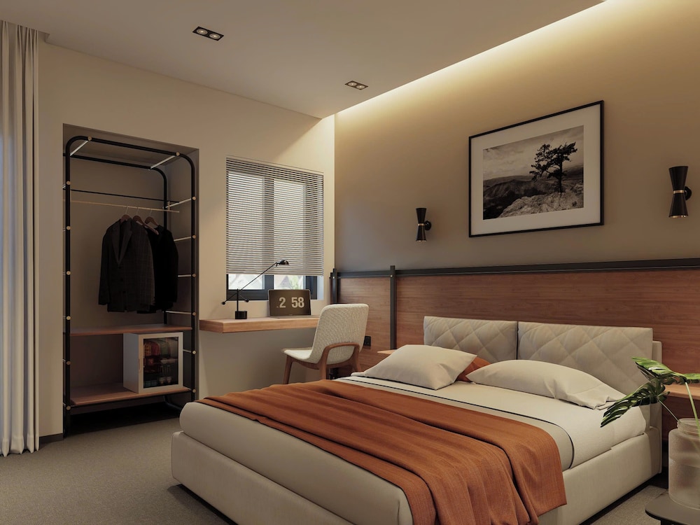 Metrolux City Contemporary Hotel 15/50