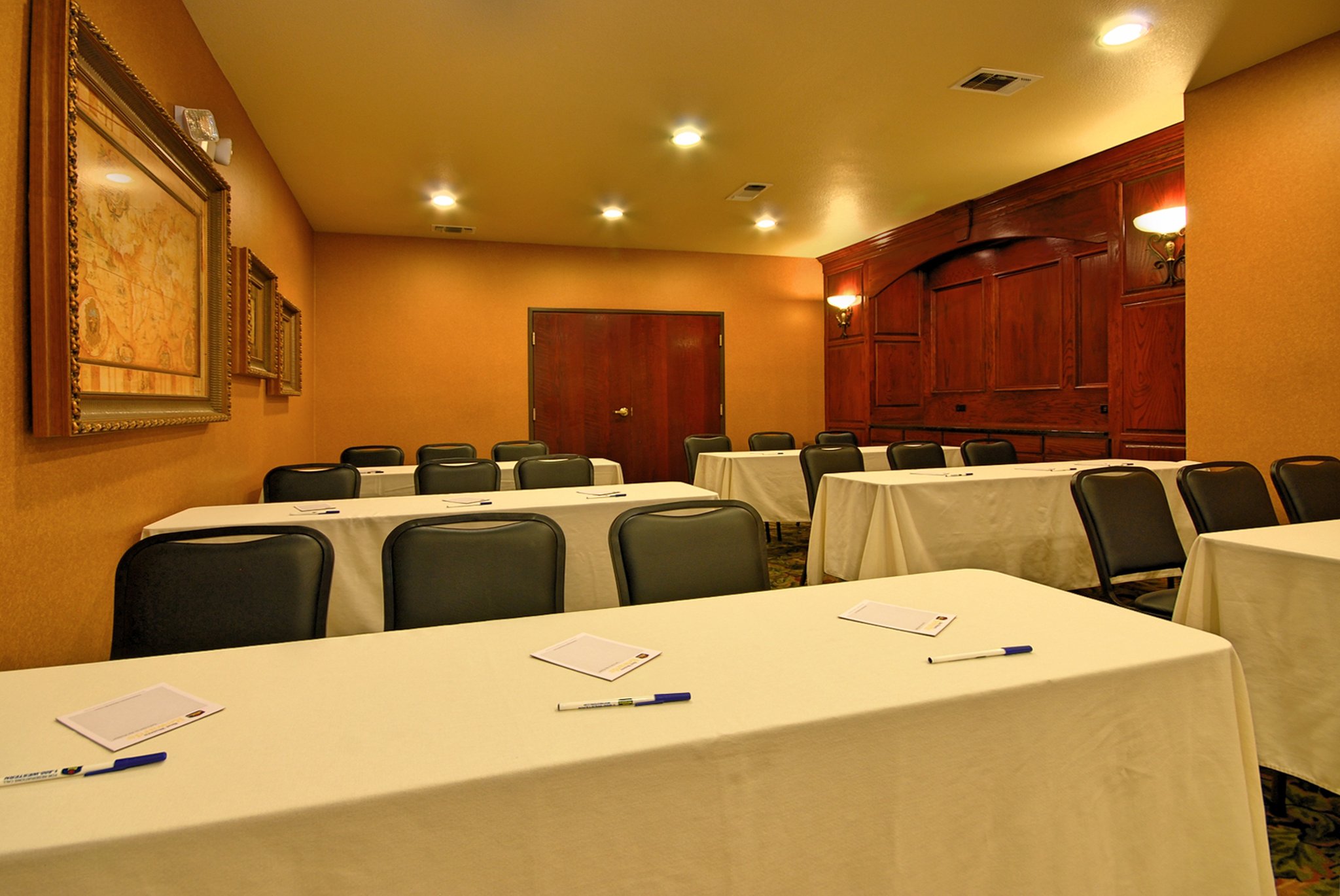 Best Western Plus Crown Colony Inn and Suites 49/59