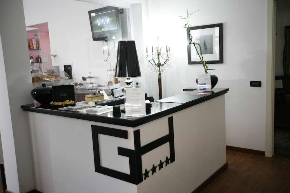 Gardenia Hotel 4/50