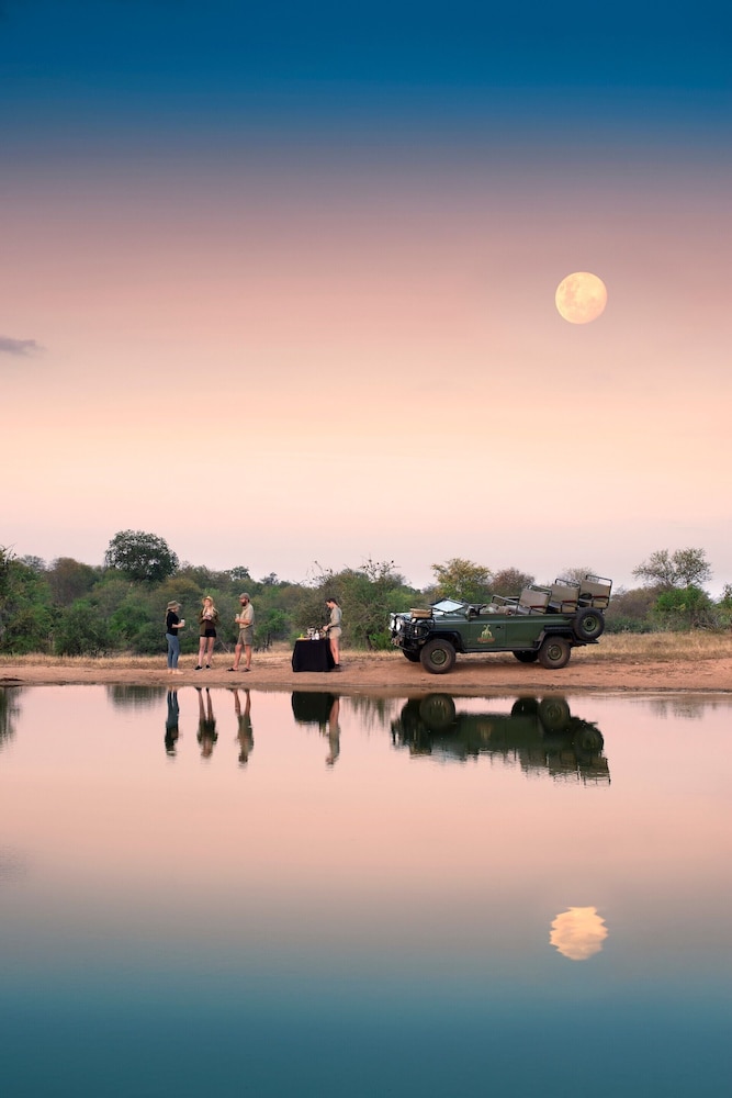 Makumu Private Game Lodge 41/50