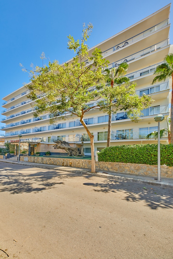 Ben Hur Apartments 71/74