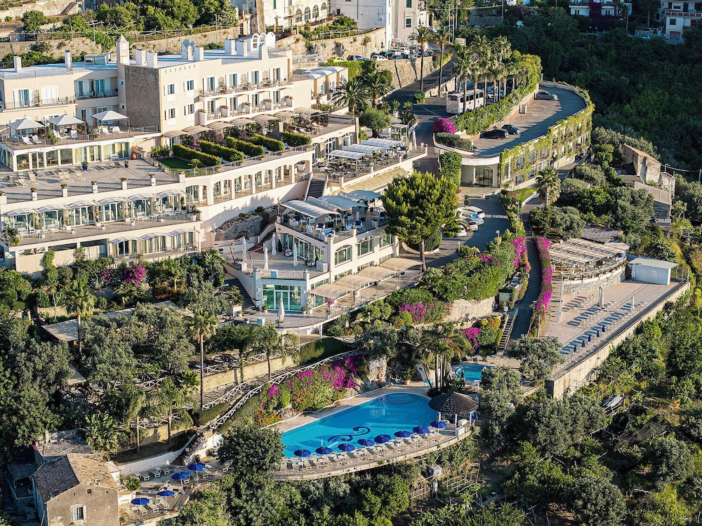 Raito Hotel 124/133