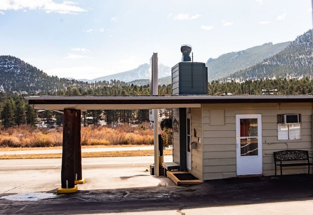 Alpine Trail Ridge Inn 66/74