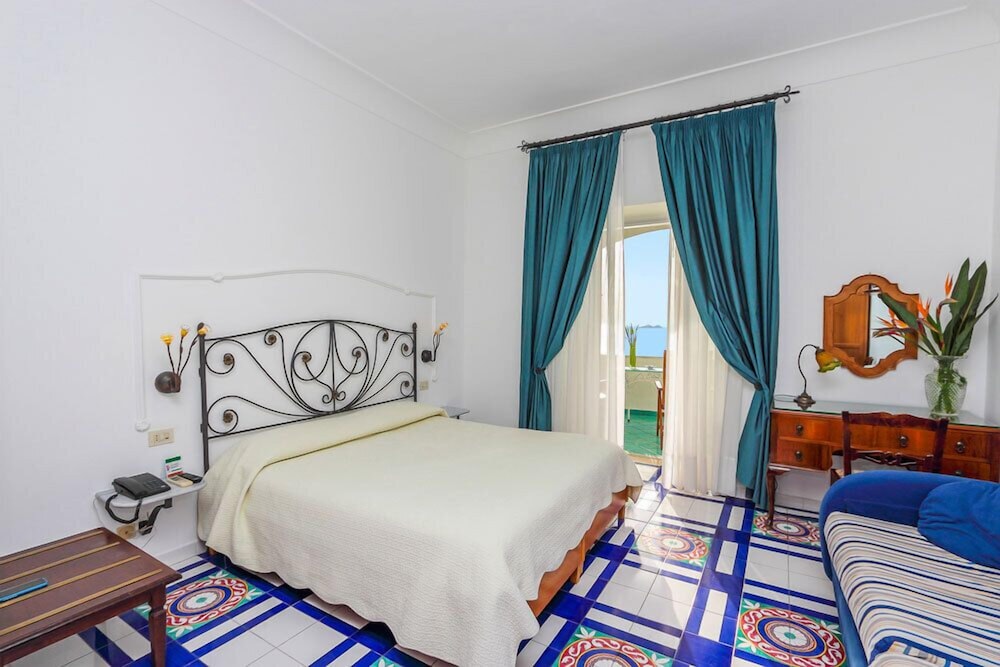 Hotel Smeraldo 22/70