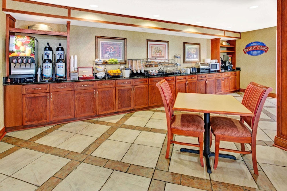 Baymont By Wyndham Indianapolis West 20/26