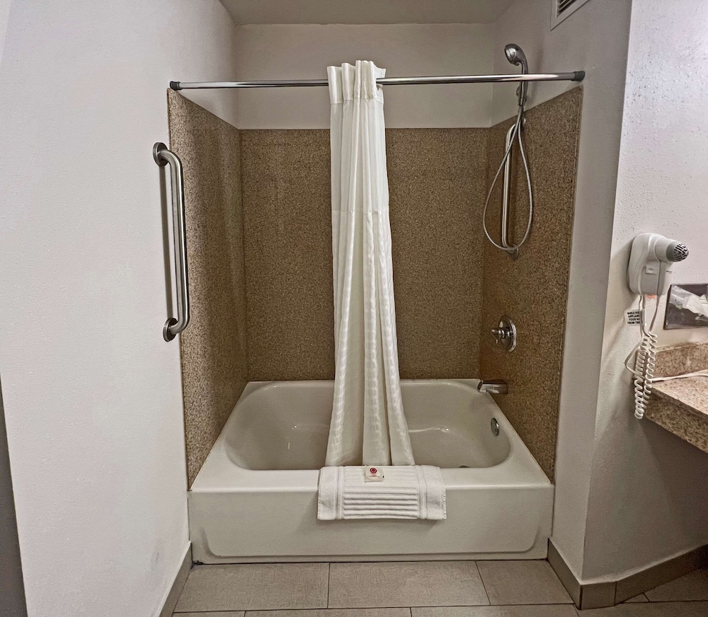 Comfort Suites Jackson Cape Girardeau 19/63