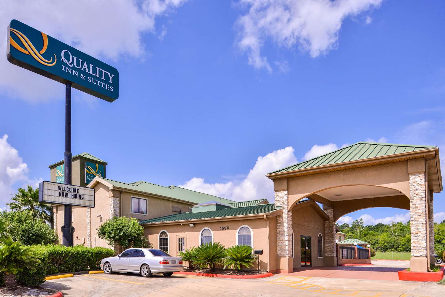 Quality Inn & Suites Beaumont photo4