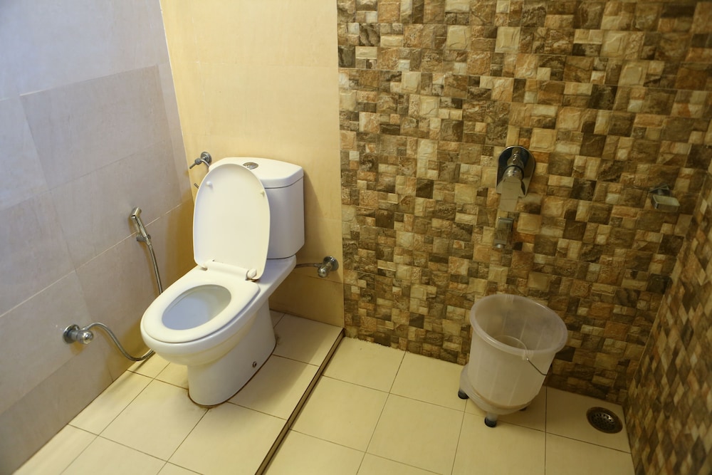 Oyo Rooms Mussoorie Library 34/38