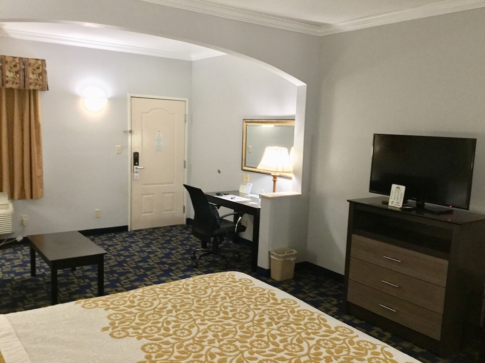 Days Inn By Wyndham Robstown 15/39