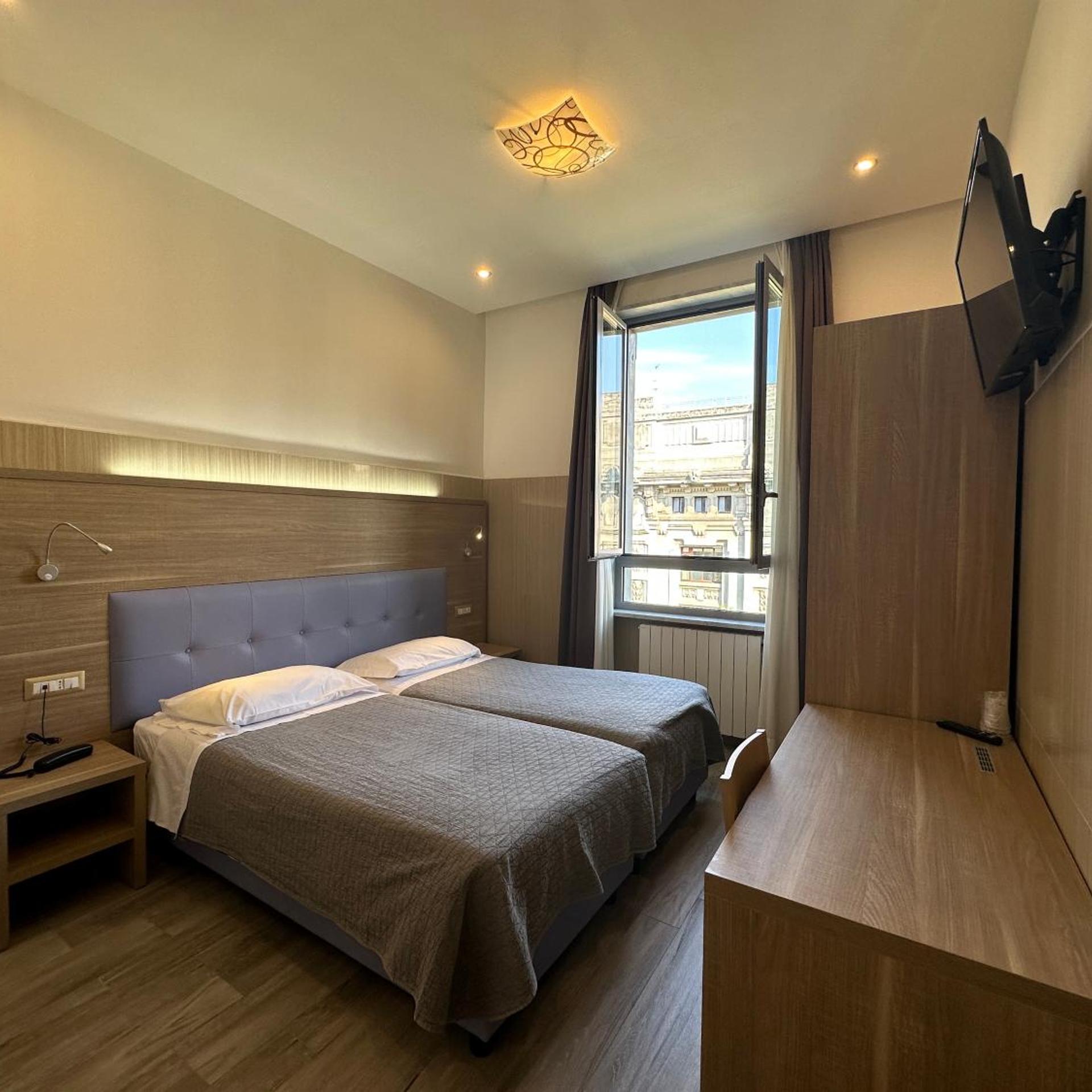 Hotel Midway 19/50