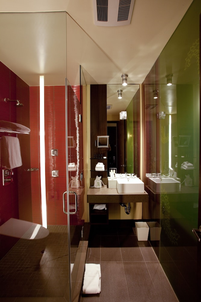 Sirtaj Hotel 10/63