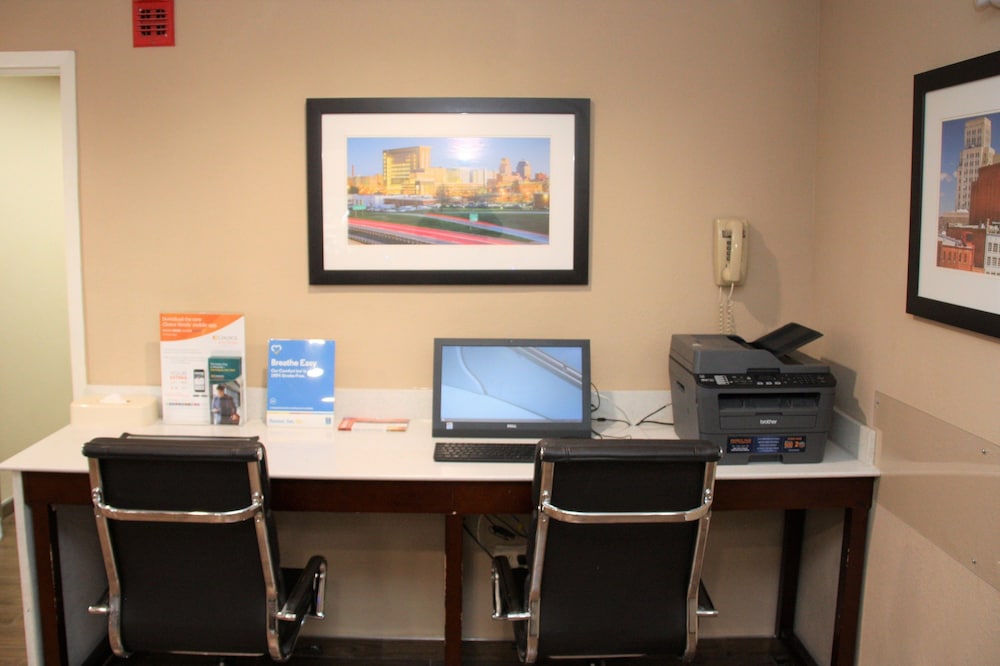 Comfort Inn and Suites Durham Near Duke University 35/44