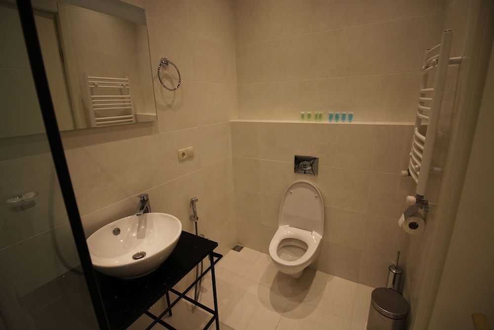 Super Luxury Apartments 48/50