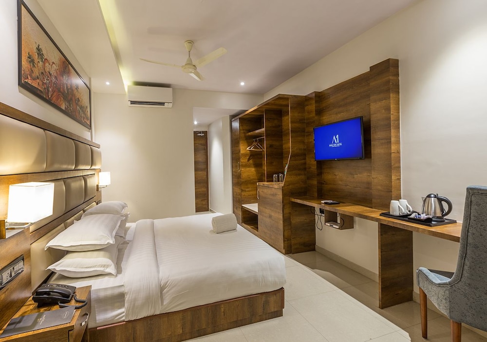 AURA ONE HOTEL 34/45