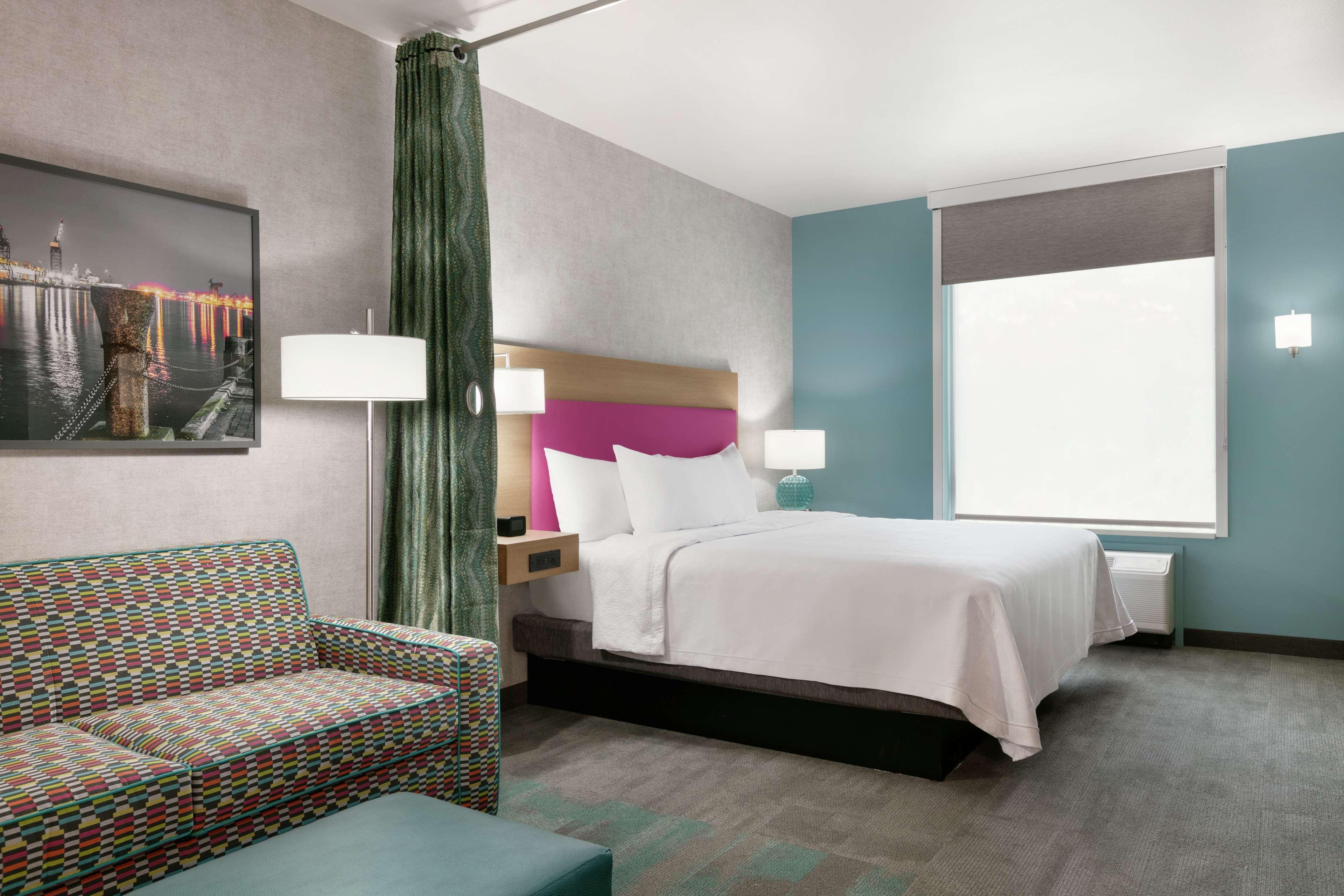 STUDIO, SUITE, KING BED, ACCESSIBLE