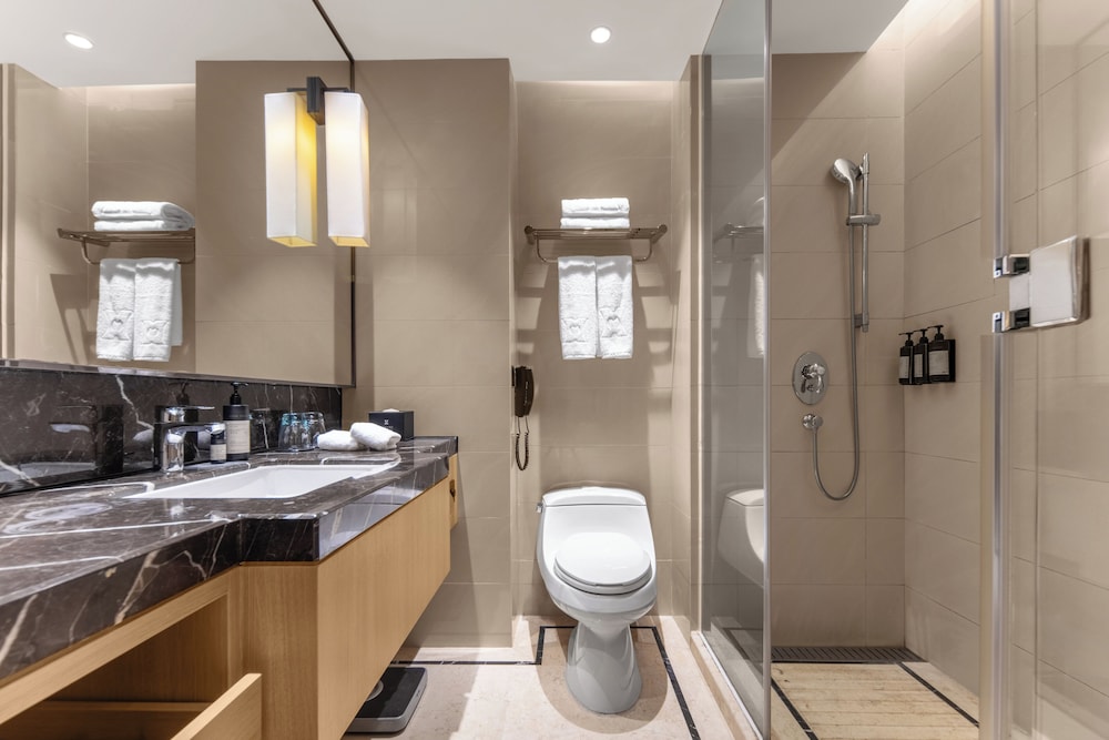 C D Hotel Xiamen 50/50