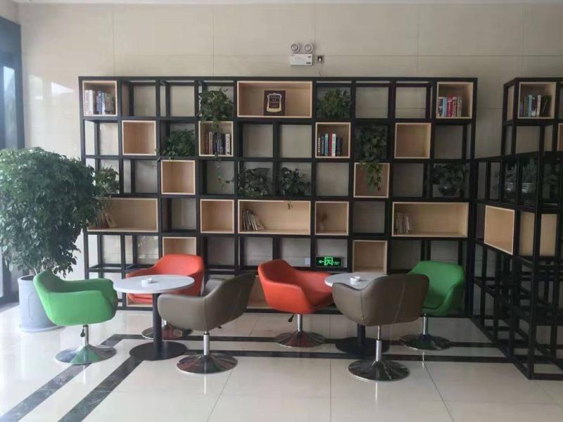 Greentree Inn Zhenjiang Dagang New District Tonggang Road Butterfly Square Hotel 16/18