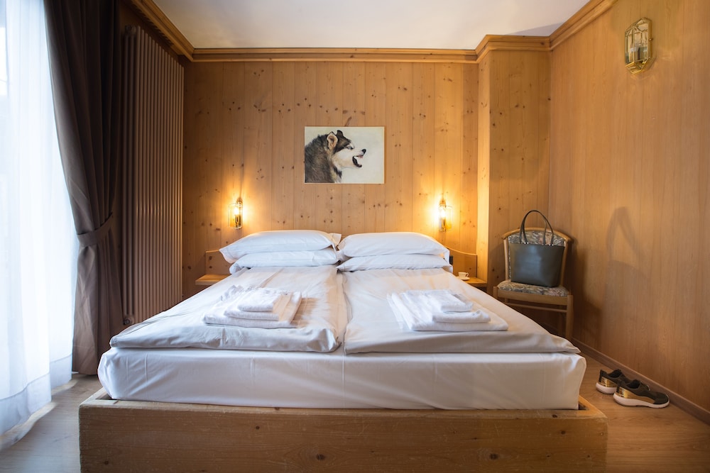 Angelica Hotel 30/64