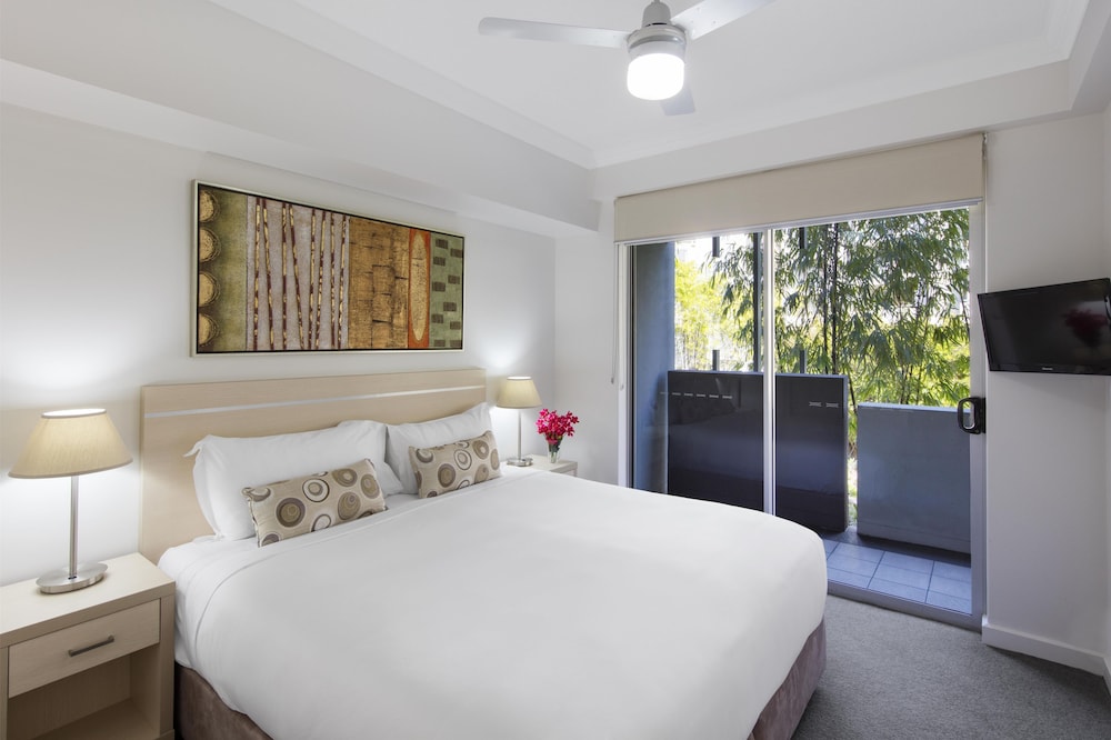 Oaks Brisbane Mews Suites 6/27