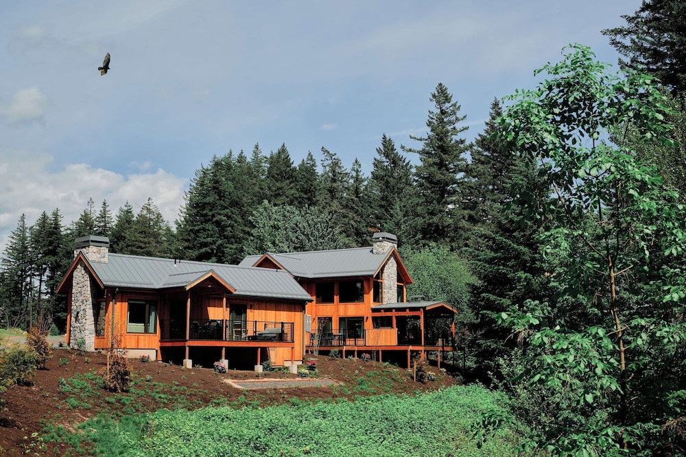 Skamania Lodge - Destination Hotels & Resorts 8/72