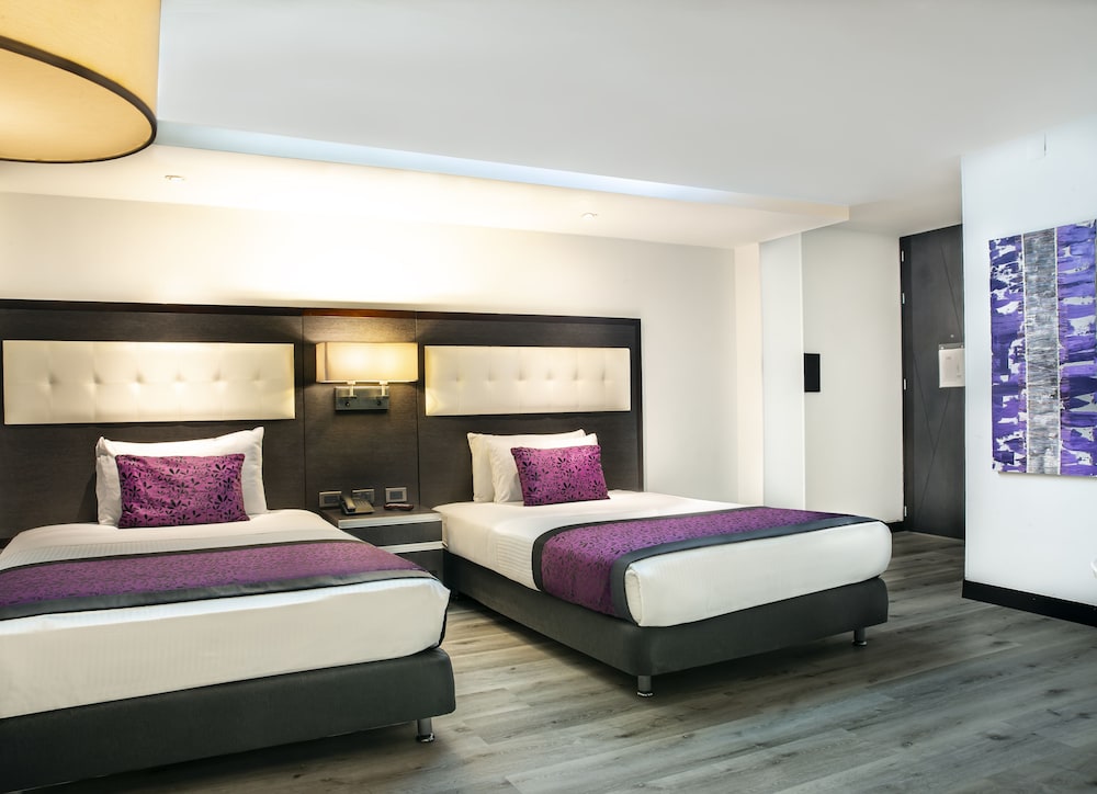 SUPERIOR, 2 DOUBLE BEDS