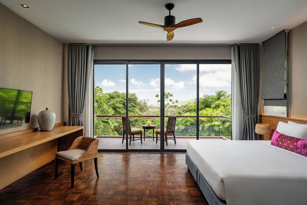 Noku Phuket 11/50