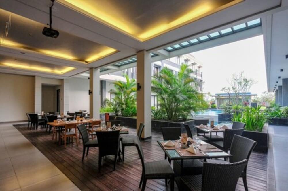 ILLIRA Lite Hotel Praya 39/59