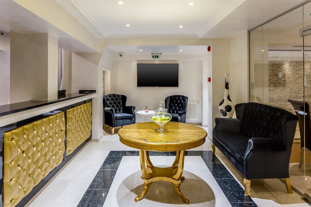 Old Town Boutique Hotel 38/50