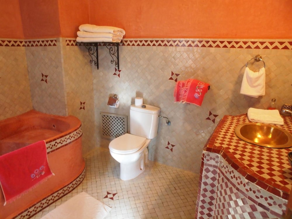 Riad Al Khansaa 70/70