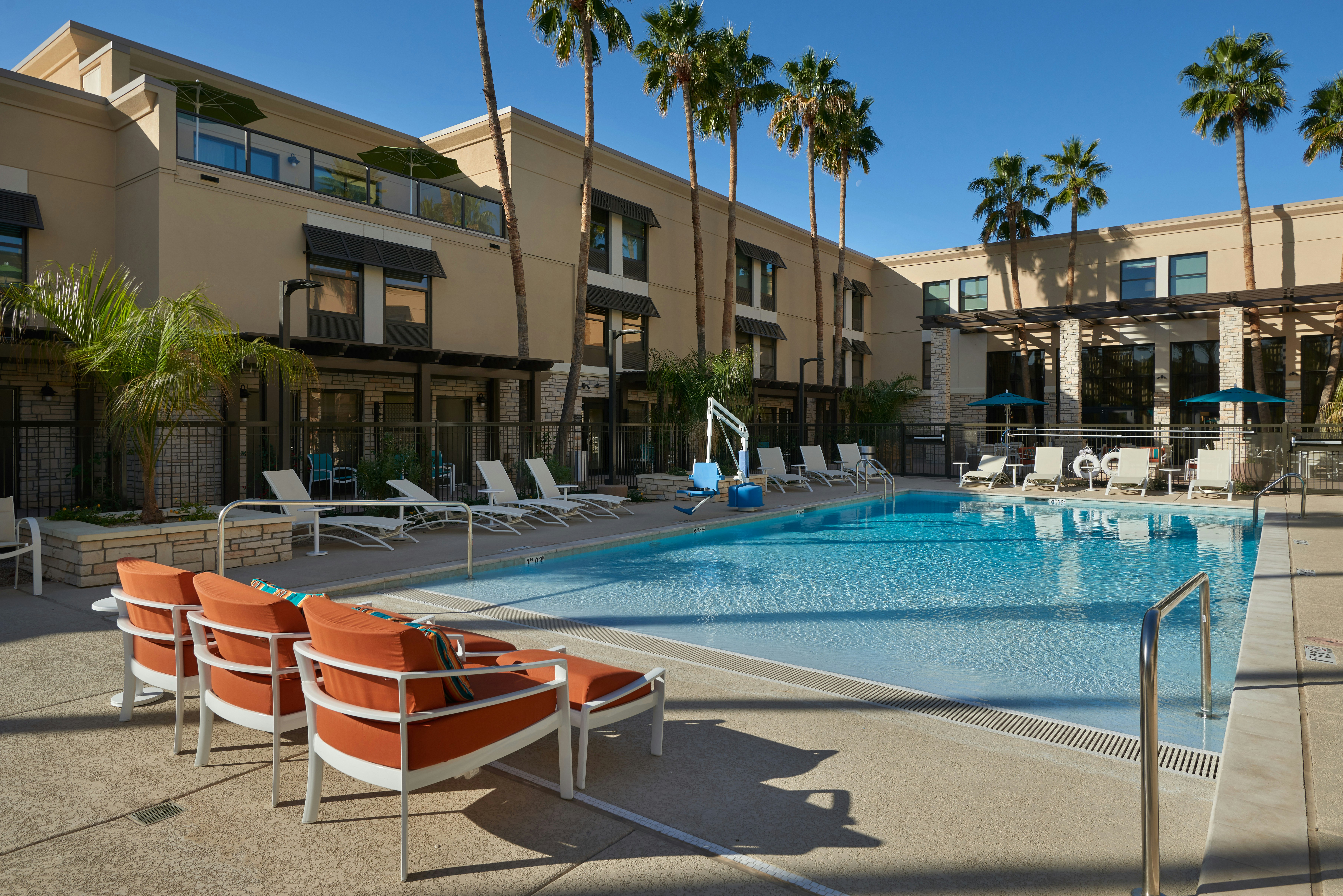 Hampton Inn & Suites Scottsdale On Shea Blvd 24/25