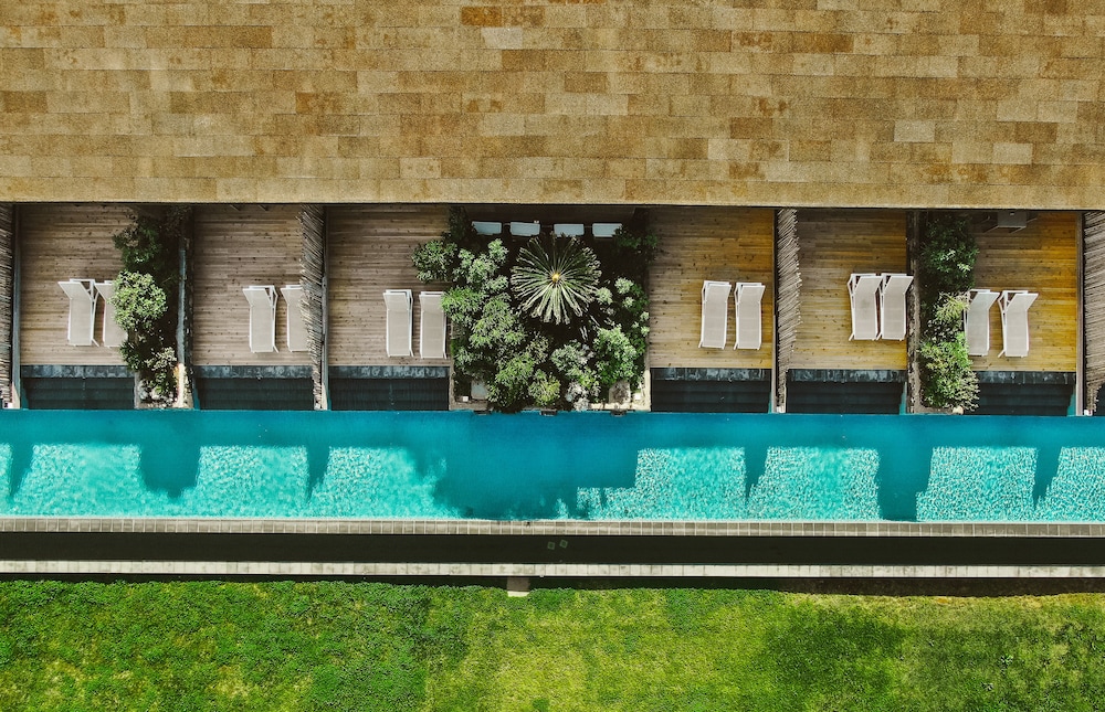 Santa Barbara Eco-Beach Resort 45/50