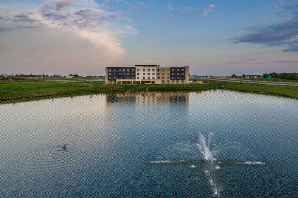 Fairfield Inn Suites By Marriott Des Moines Altoona 28/29