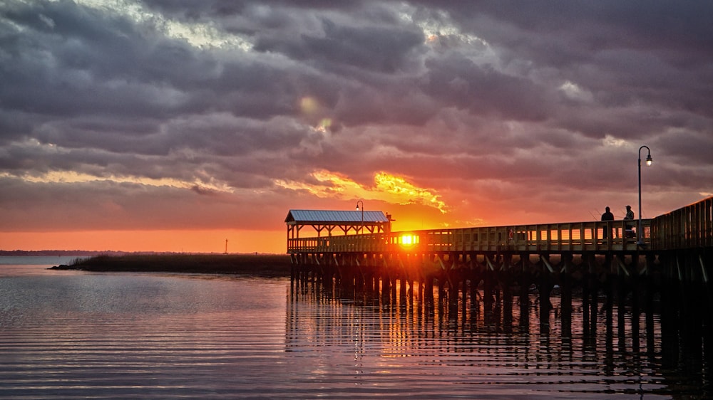 Shem Creek Inn 36/37