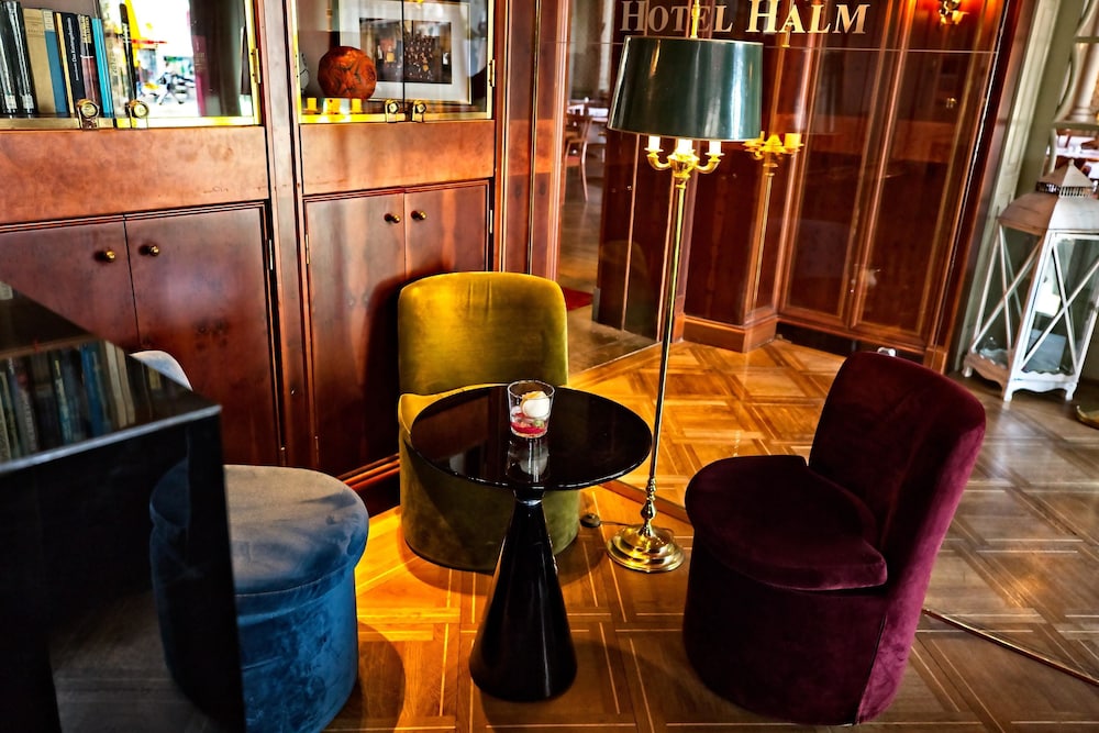 HALM KONSTANZ(FORMERLY ARCADIA HOTEL HALM KONSTANZ) 49/67