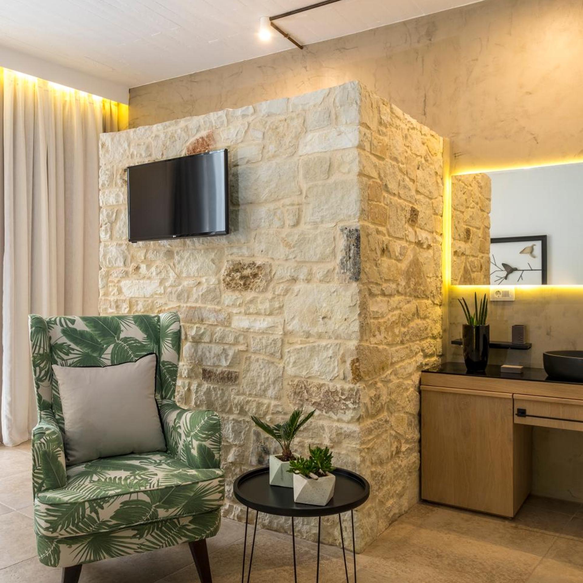 Kalamaki Luxury Suites 35/51