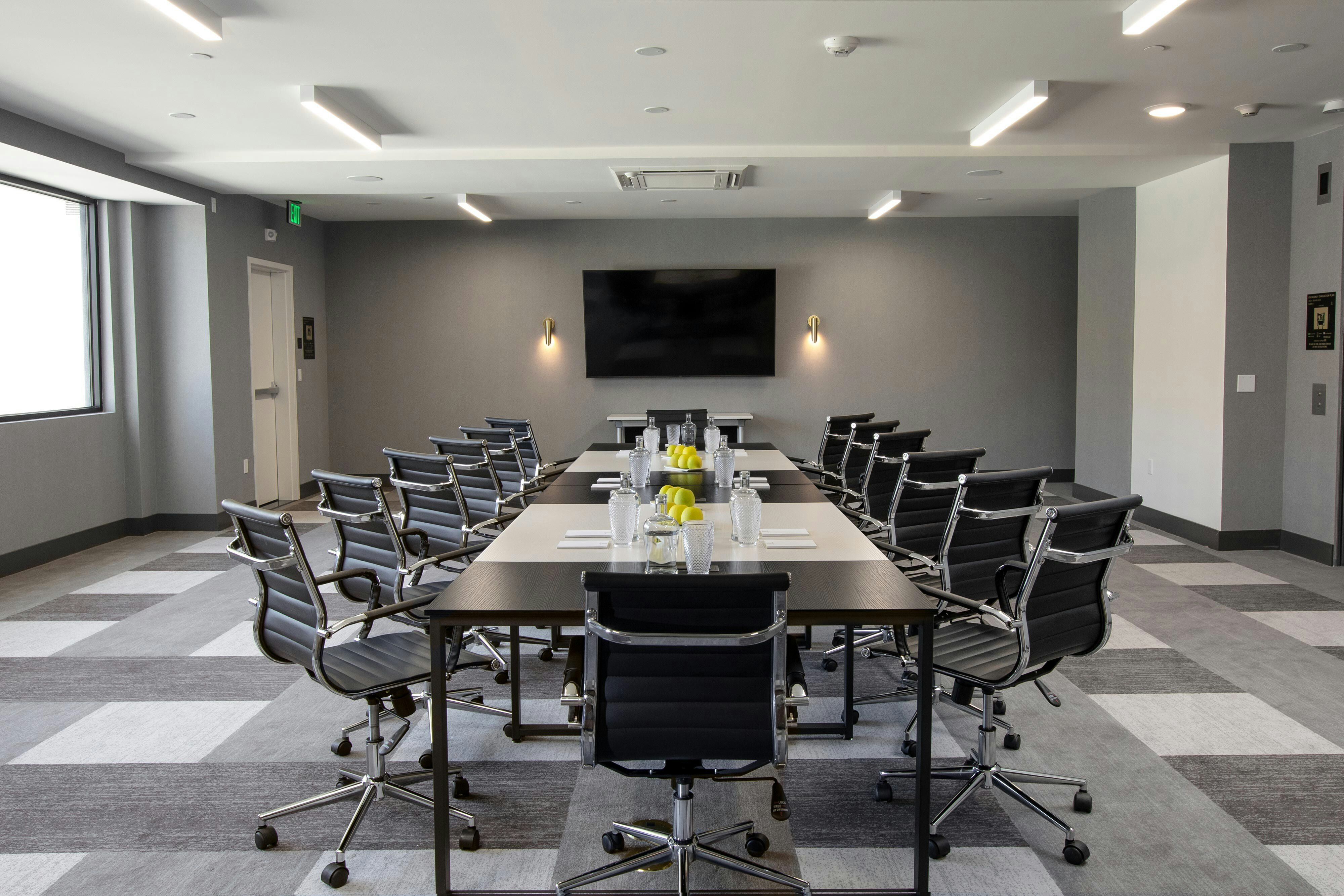The Glenmark, Glendale, a Tribute Portfolio Hotel 8/10