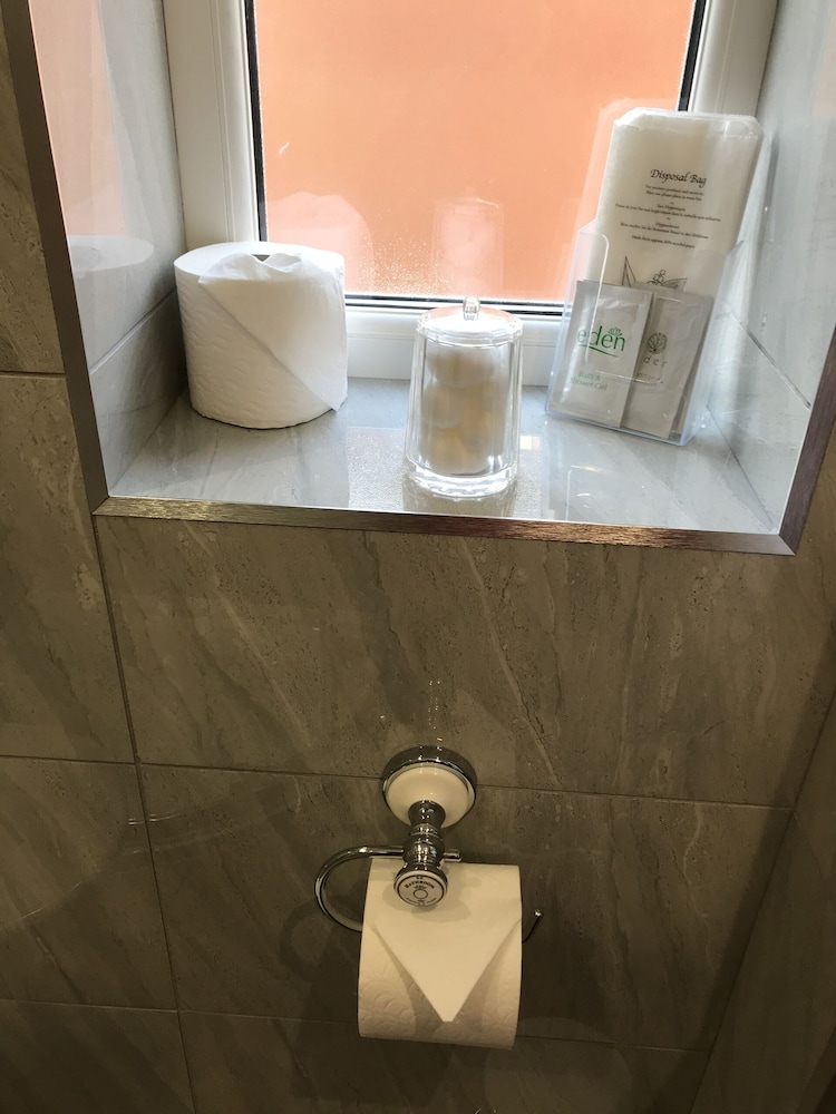 Bowden Lodge Hotel 50/50