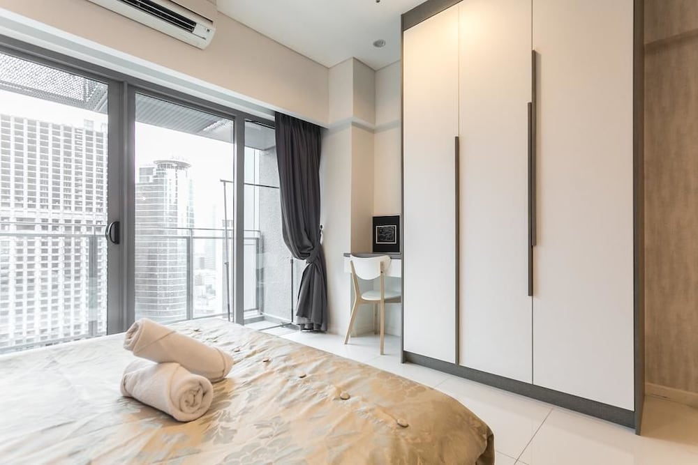 Summer Suites Residences By Subhome 35/68