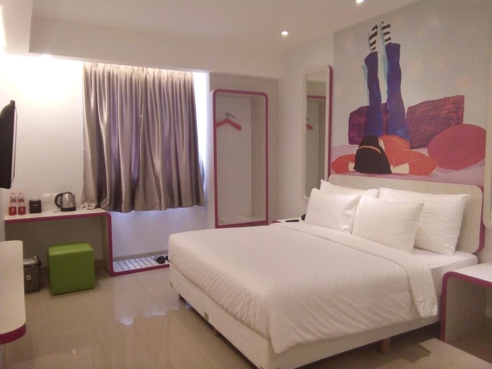Uniq Hotel Yogyakarta 9/57