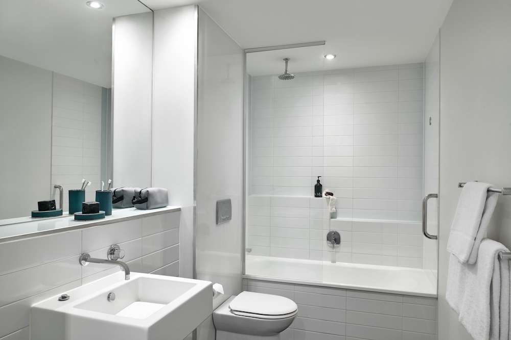 3 Bedrooms, Adjoining, Apartment, 3 King Beds 5/7