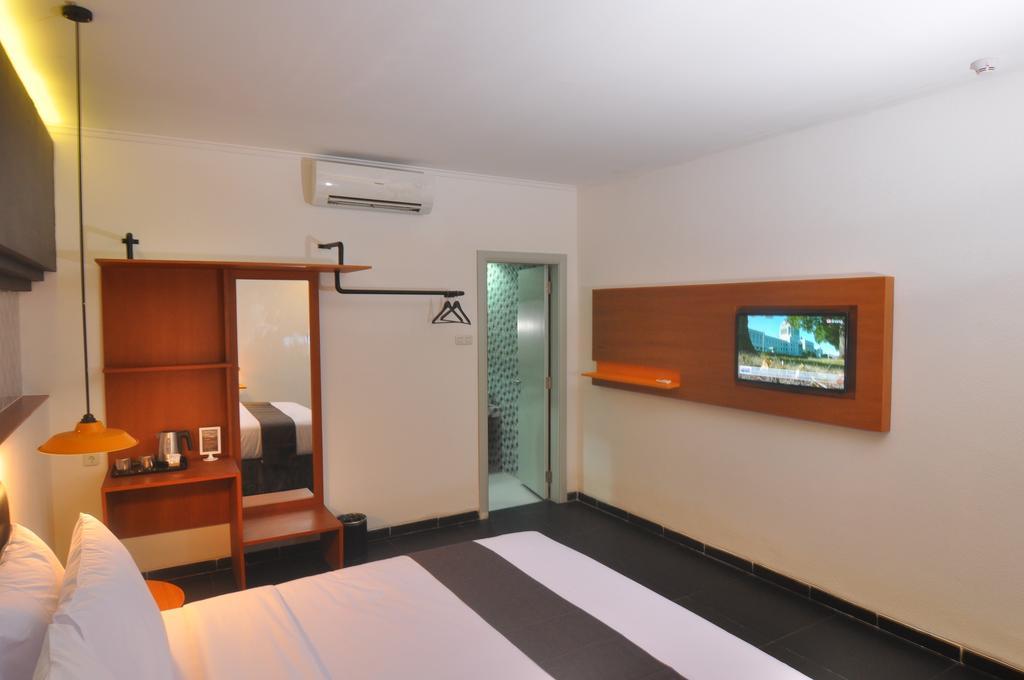 Hotel Candiview Semarang 10/33