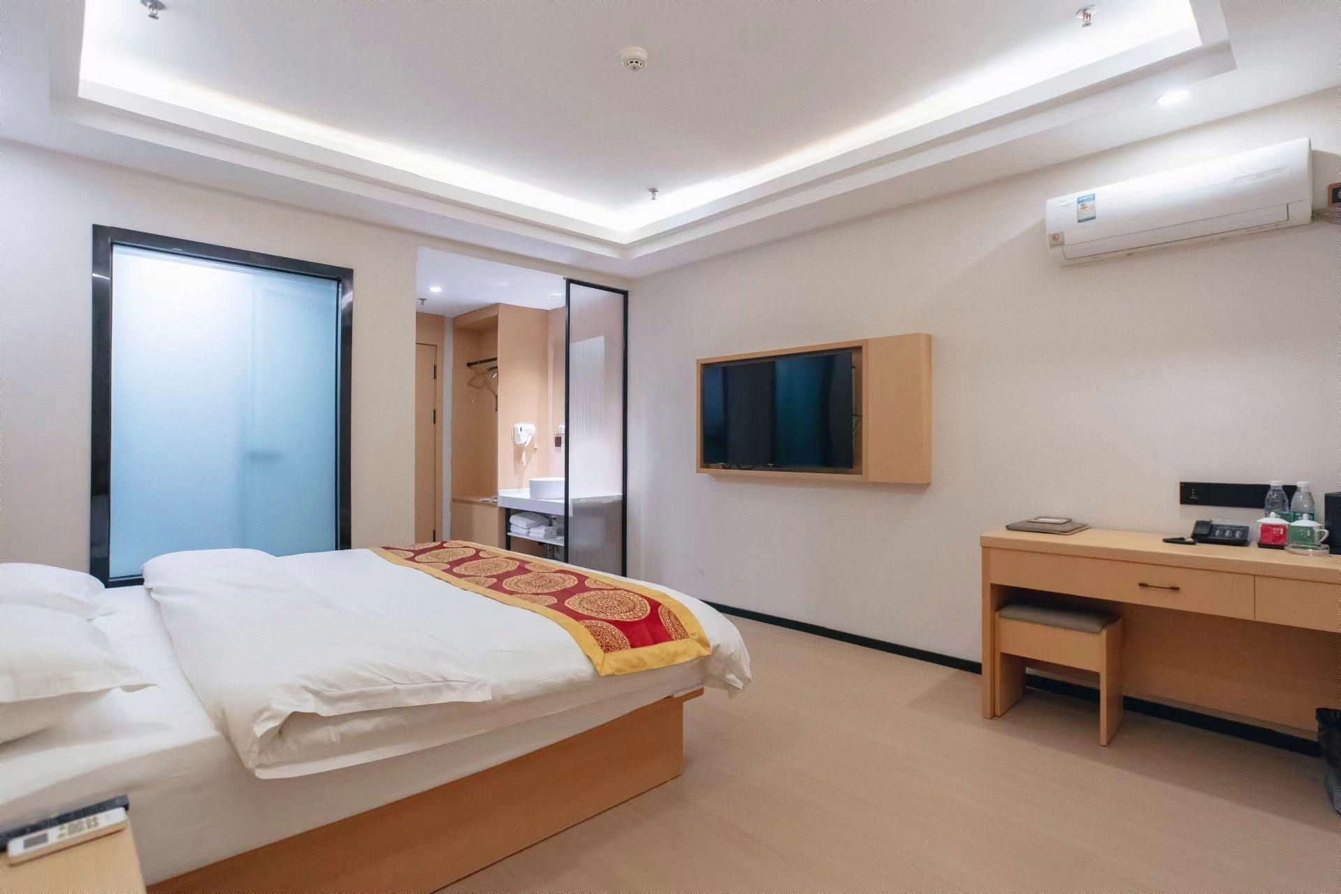 Room, Double Bed, No Window