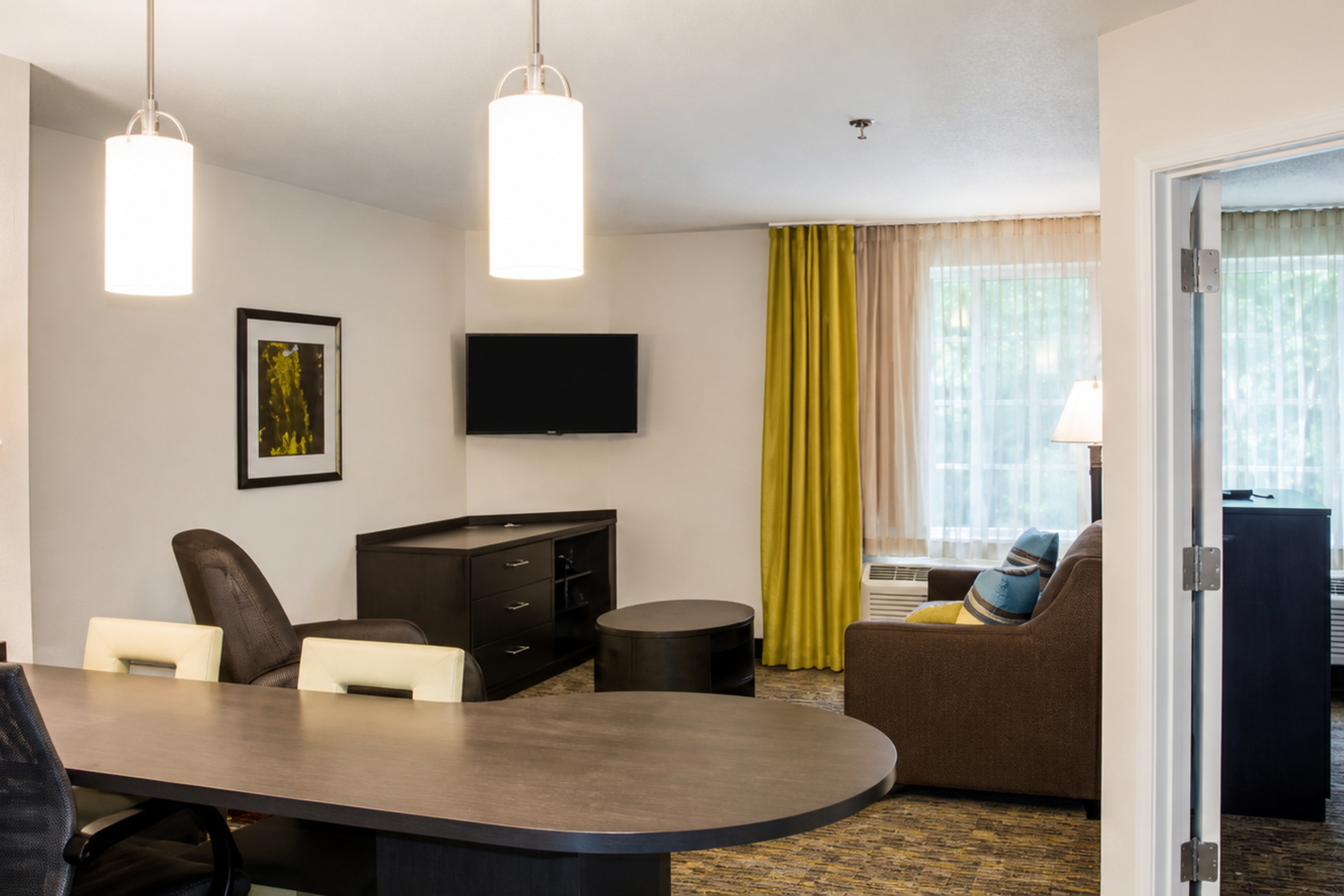 Candlewood Suites Pearl 51/59