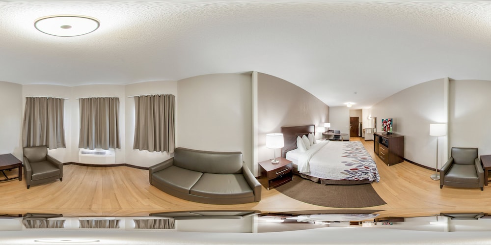 Red Roof Inn & Suites Omaha - Council Bluffs 35/47