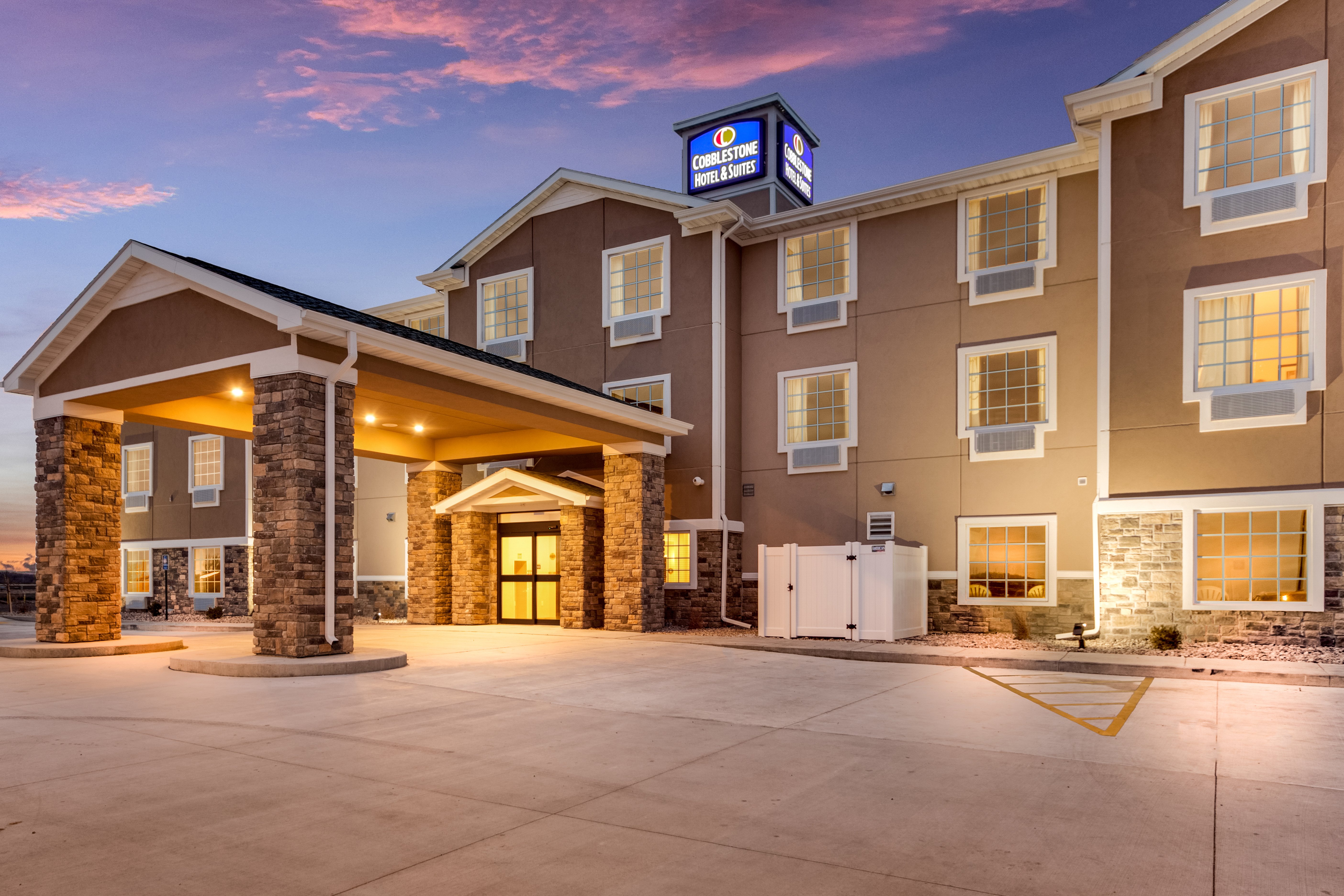 Cobblestone Hotel & Suites - Cozad 2/45