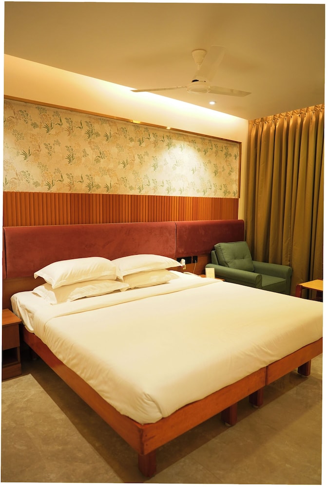 Hotel Surguru 28/60