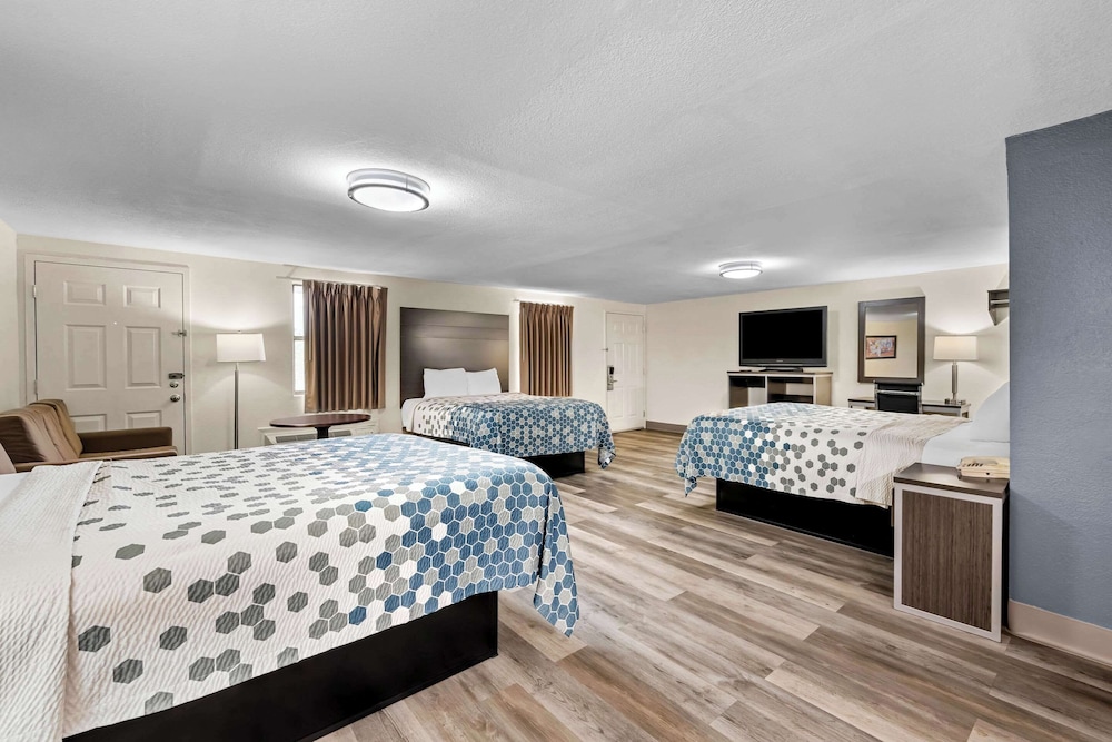 Econo Lodge Kingsport East 19/38