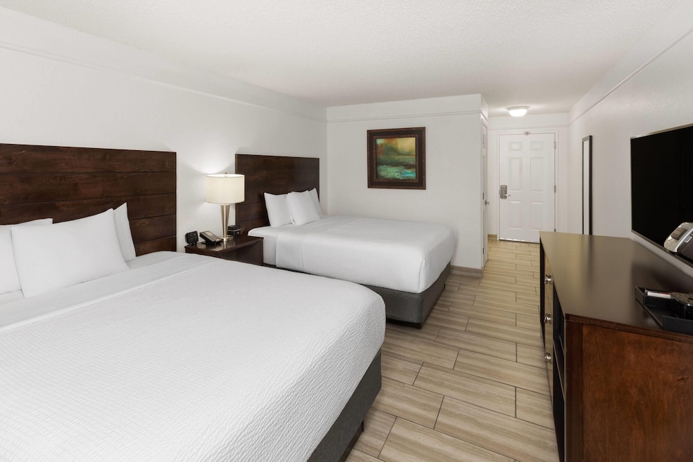 ROOM, 2 QUEEN BEDS