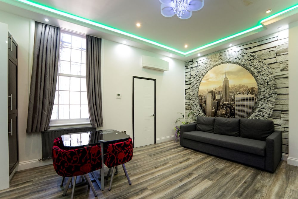Imperial Court Suites 40/59